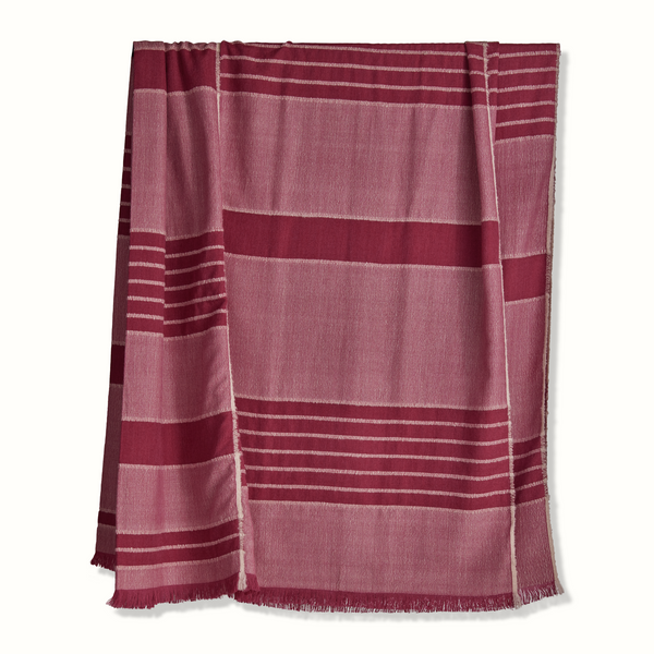 Manta in Dark Pink Alpaca Bedcover and Throw